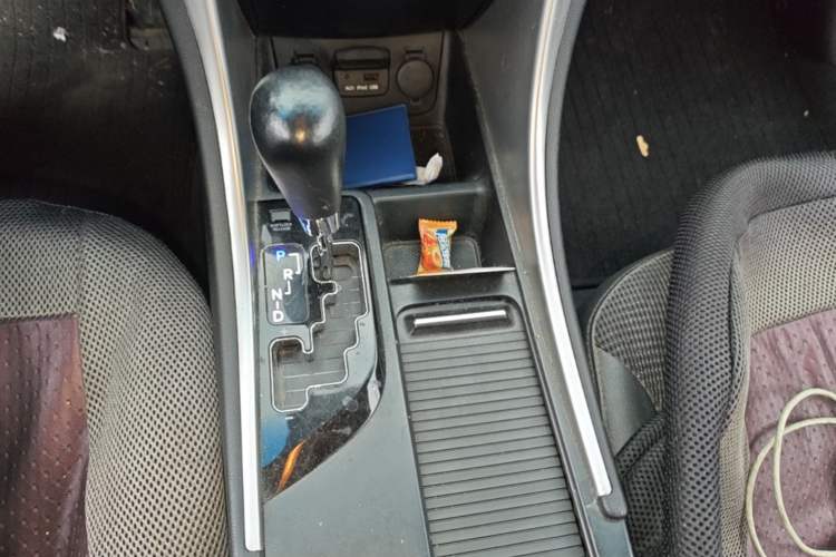 Used Hyundai Sonata 2013 2.0L Automatic Leading Edition Gear Lever