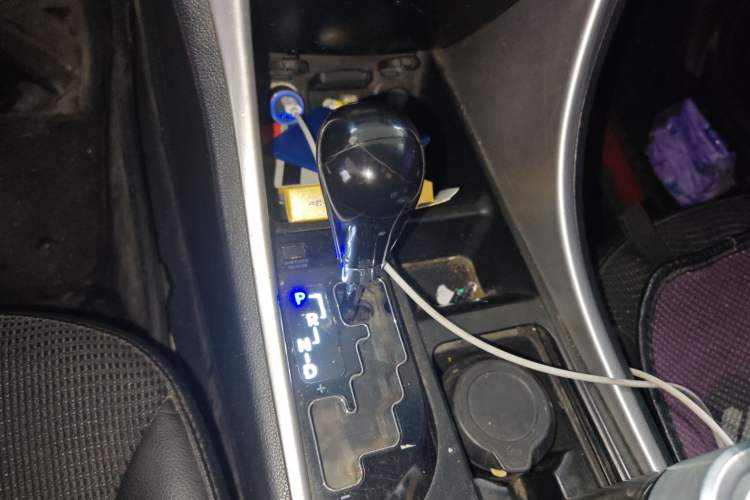 Used Hyundai Sonata 2013 2.0L Automatic Leading Edition Gear Lever