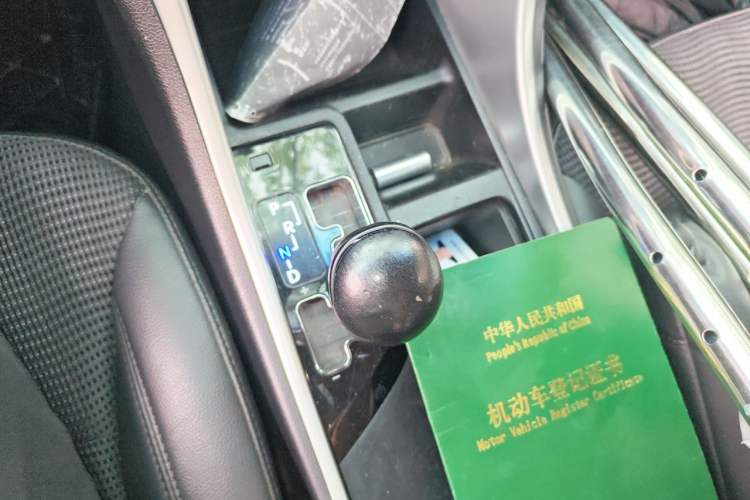 Used Hyundai Sonata 2013 2.0L Automatic Leading Edition Gear Lever