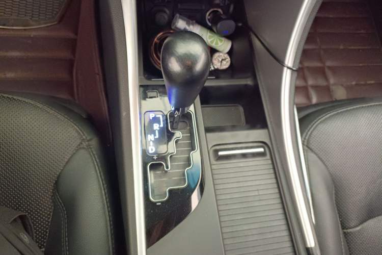 Used Hyundai Sonata 2013 2.4L Automatic Leading Edition China V Standard Gear Lever