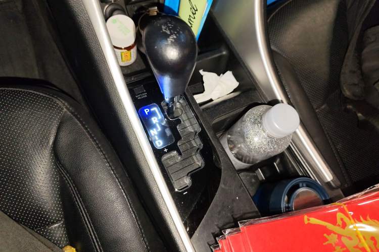 Used Hyundai Sonata 2013 2.0L Automatic Luxury Edition Gear Lever