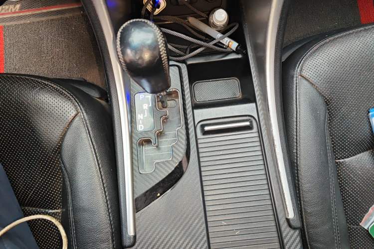 Used Hyundai Sonata 2013 2.4L Automatic Leading Edition China IV Standard Gear Lever