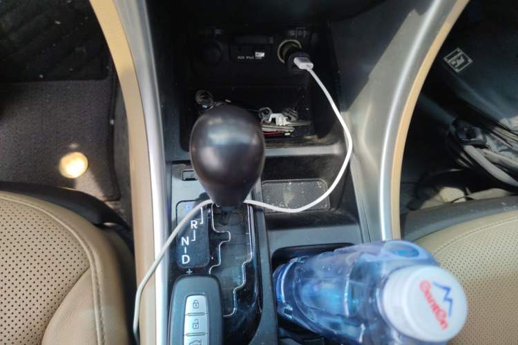 Used Hyundai Sonata 2013 2.4L Automatic Leading Edition China IV Standard Gear Lever