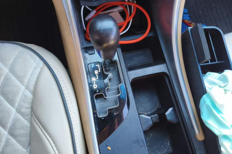 Used Hyundai Sonata 2013 2.0L Automatic Fashion Edition Gear Lever