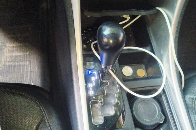 Used Hyundai Sonata 2013 2.4L Automatic Leading Edition China IV Standard Gear Lever