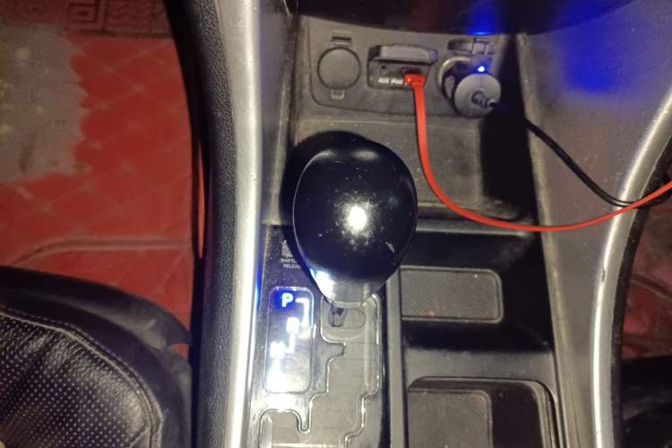 Used Hyundai Sonata 2013 2.4L Automatic Leading Edition China IV Standard Gear Lever