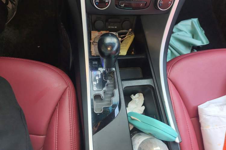 Used Hyundai Sonata 2013 2.0L Automatic Leading Edition Gear Lever