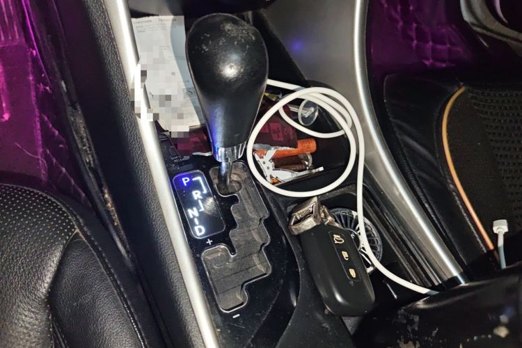 Used Hyundai Sonata 2013 2.0L Automatic Luxury Edition Gear Lever