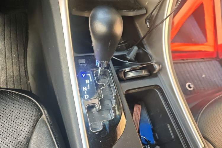 Used Hyundai Sonata 2013 2.0L Automatic Prestige Edition Gear Lever