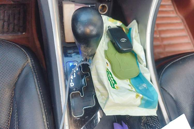 Used Hyundai Sonata 2013 2.0L Automatic Luxury Edition Gear Lever