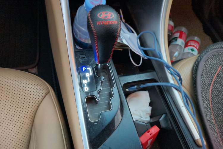 Used Hyundai Sonata 2013 2.0L Automatic Prestige Edition Gear Lever