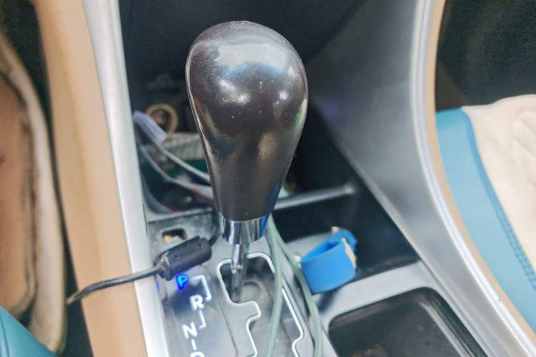 Used Hyundai Sonata 2013 2.4L Automatic Leading Edition China IV Standard Gear Lever