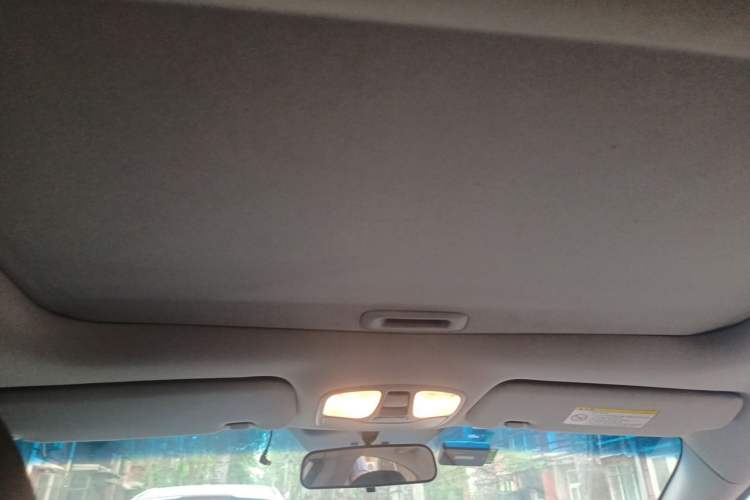 Used Hyundai Sonata 2013 2.0L Automatic Luxury Edition Headliner