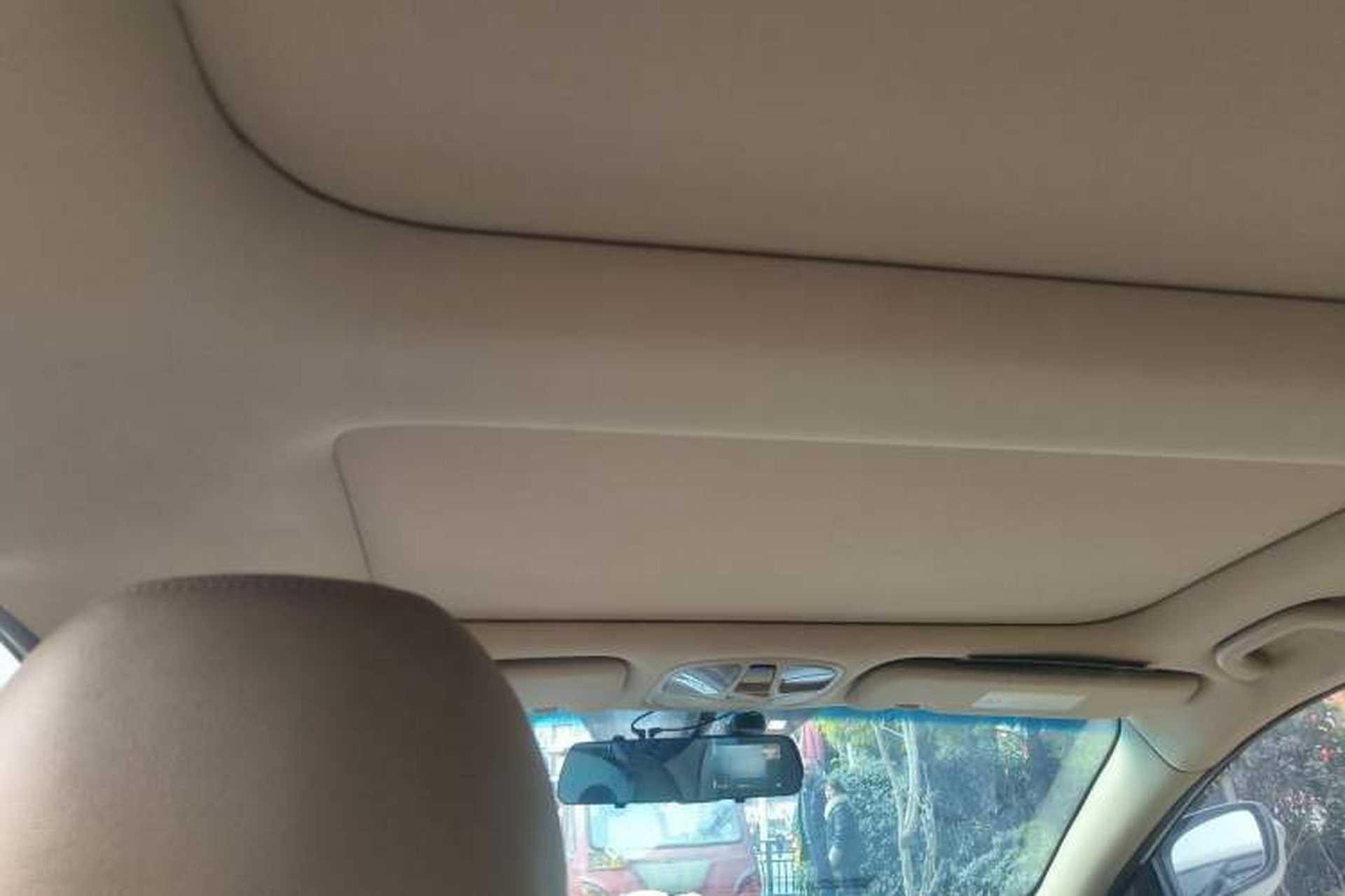 Used Hyundai Sonata 2013 2.4L Automatic Luxury Version China IV Standard Headliner