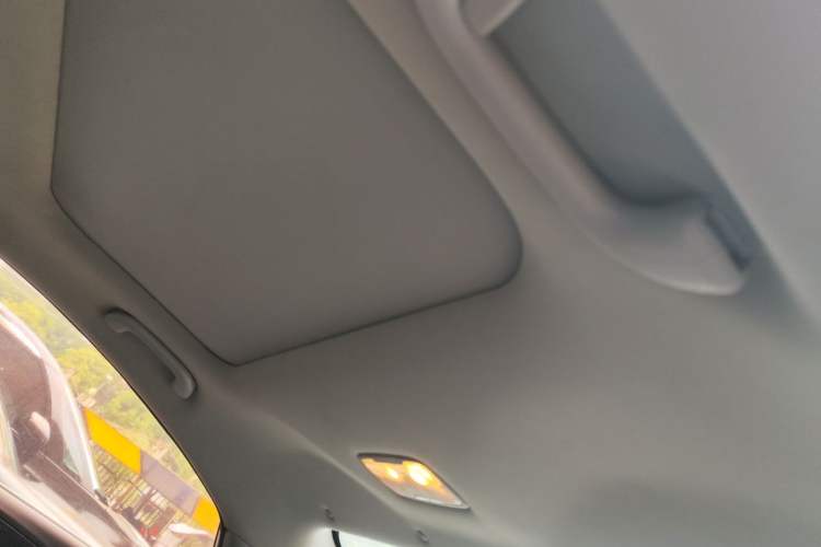 Used Hyundai Sonata 2013 2.4L Automatic Leading Edition China IV Standard Headliner