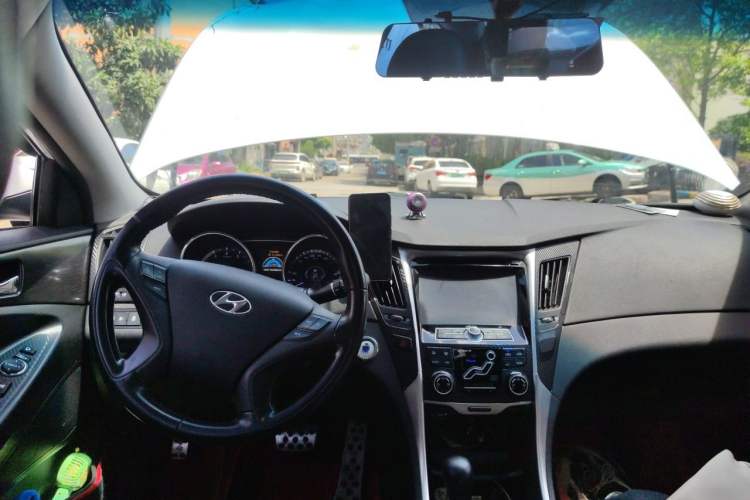 Used Hyundai Sonata 2013 2.0L Automatic Luxury Edition Headliner