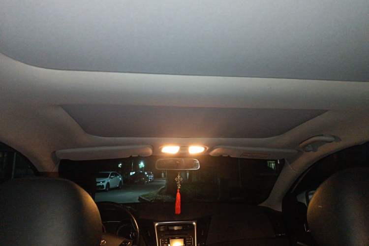Used Hyundai Sonata 2013 2.0L Automatic Luxury Edition Headliner