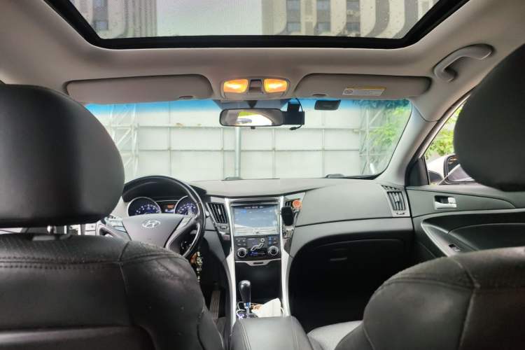 Used Hyundai Sonata 2013 2.0L Automatic Leading Edition Headliner