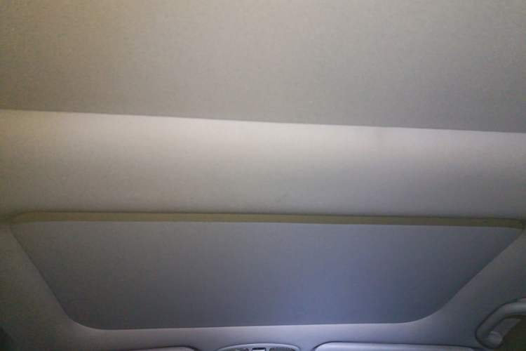Used Hyundai Sonata 2013 2.4L Automatic Luxury Version China IV Standard Headliner