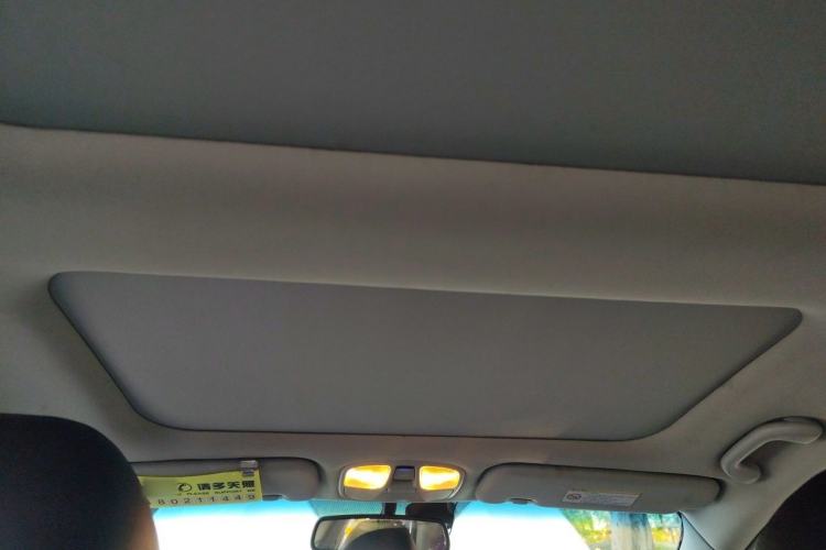 Used Hyundai Sonata 2013 2.4L Automatic Luxury Version China IV Standard Headliner