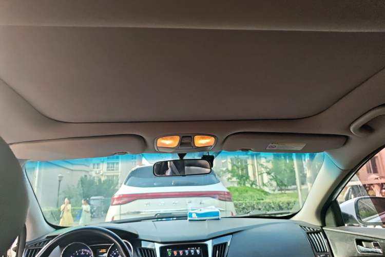 Used Hyundai Sonata 2013 2.4L Automatic Leading Edition China IV Standard Headliner