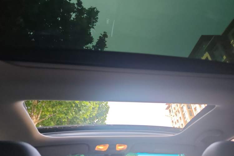 Used Hyundai Sonata 2013 2.0L Automatic Supreme Edition Headliner