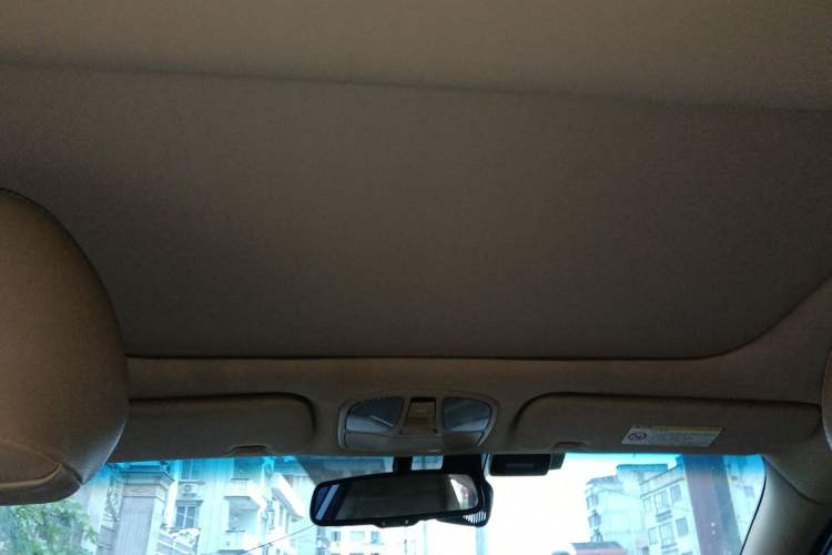 Used Hyundai Sonata 2013 2.4L Automatic Luxury Version China IV Standard Headliner