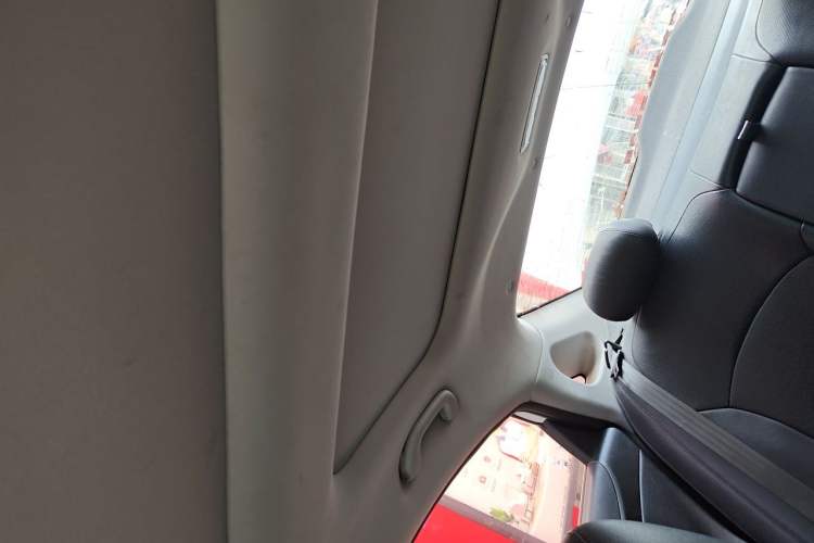 Used Hyundai Sonata 2013 2.0L Automatic Luxury Edition Headliner