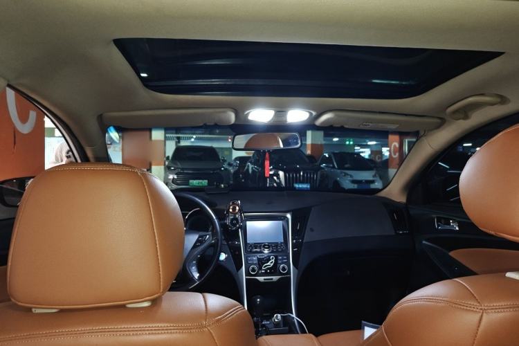 Used Hyundai Sonata 2013 2.4L Automatic Luxury Version China IV Standard Headliner