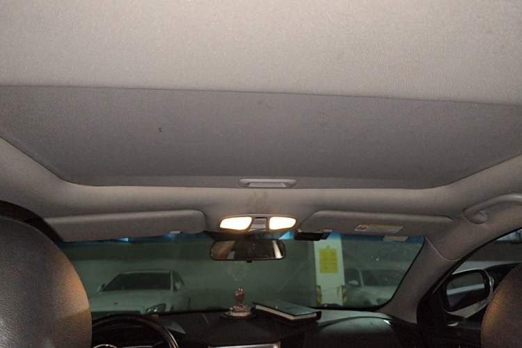Used Hyundai Sonata 2013 2.0L Automatic Luxury Edition Headliner