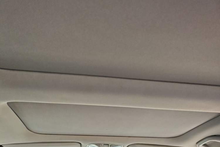Used Hyundai Sonata 2013 2.0L Automatic Luxury Edition Headliner
