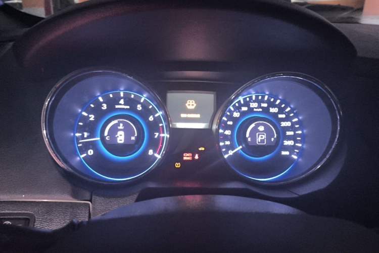 Used Hyundai Sonata 2013 2.4L Automatic Leading Edition China IV Standard Instrument Cluster