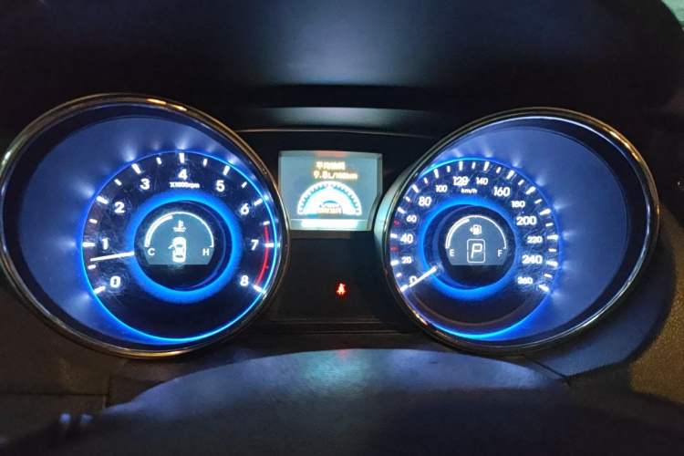 Used Hyundai Sonata 2013 2.4L Automatic Leading Edition China IV Standard Instrument Cluster