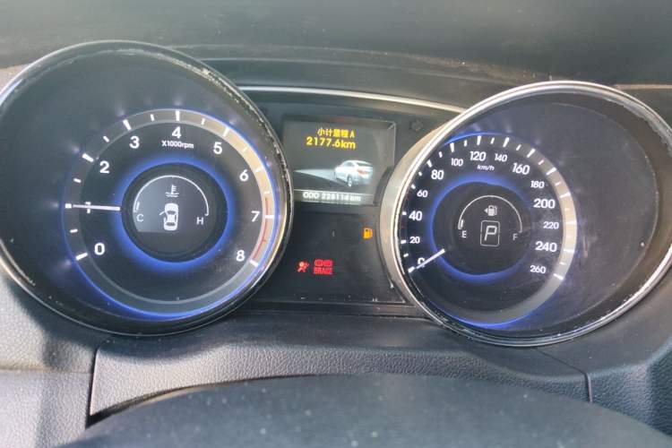 Used Hyundai Sonata 2013 2.4L Automatic Luxury Version China IV Standard Instrument Cluster