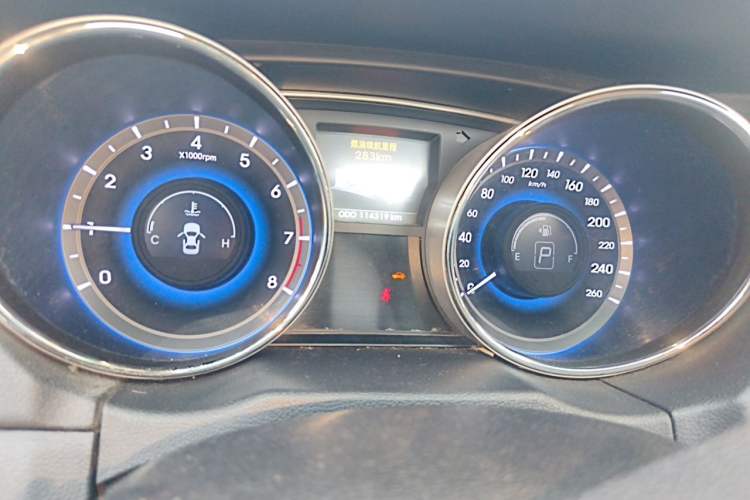 Used Hyundai Sonata 2013 2.0L Automatic Luxury Edition Instrument Cluster