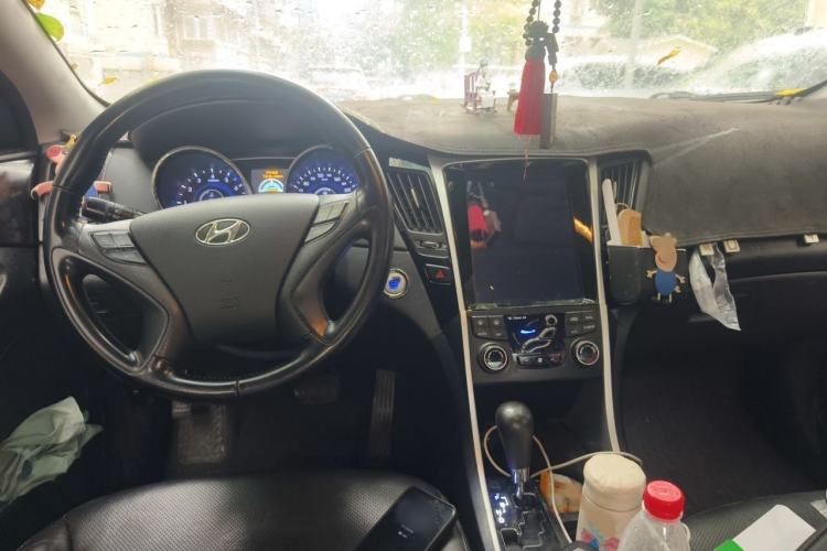Used Hyundai Sonata 2013 2.4L Automatic Luxury Version China IV Standard Interior 2