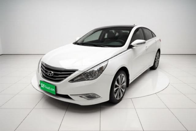 Ojetý Hyundai Sonata 2013 2.4L Automatic Luxury Version China IV Standard