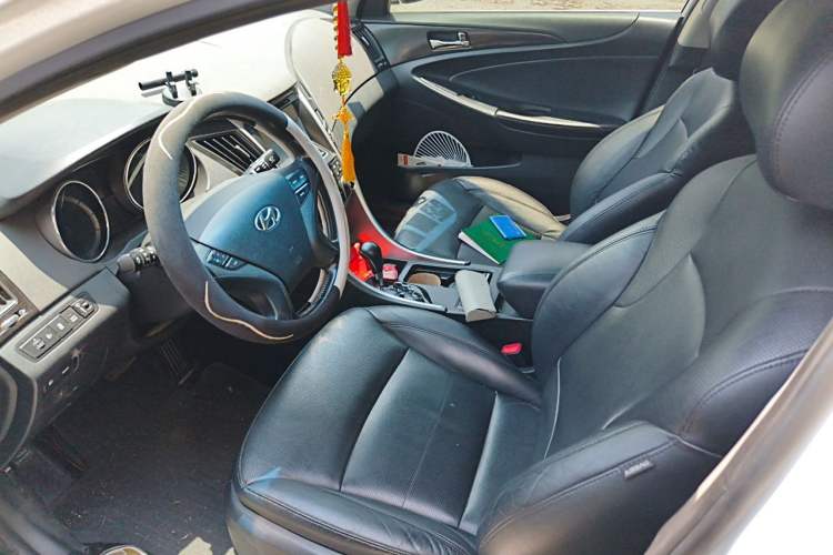 Used Hyundai Sonata 2013 2.0L Automatic Luxury Edition Left Front Seat