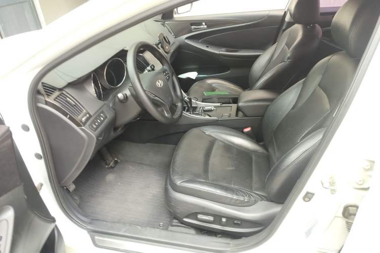 Used Hyundai Sonata 2013 2.0L Automatic Luxury Edition Left Front Seat