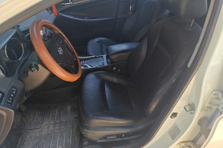 Used Hyundai Sonata 2013 2.0L Automatic Luxury Edition Left Front Seat