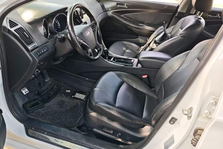 Used Hyundai Sonata 2013 2.0L Automatic Luxury Edition Left Front Seat