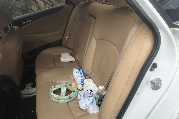 Used Hyundai Sonata 2013 2.4L Automatic Luxury Version China IV Standard Left Rear Seat