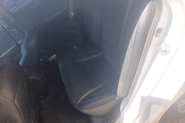 Used Hyundai Sonata 2013 2.0L Automatic Luxury Edition Left Rear Seat