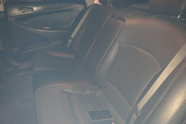 Used Hyundai Sonata 2013 2.4L Automatic Leading Edition China IV Standard Left Rear Seat