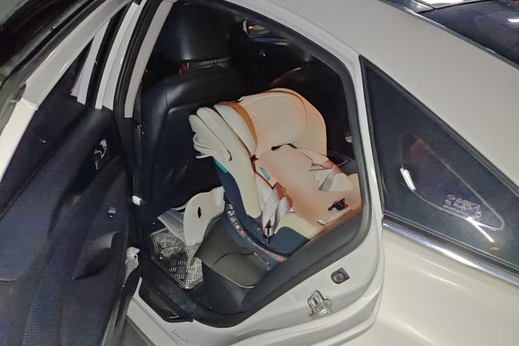 Used Hyundai Sonata 2013 2.4L Automatic Luxury Version China IV Standard Left Rear Seat