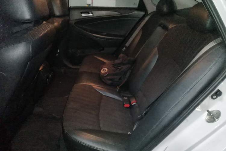 Used Hyundai Sonata 2013 2.0L Automatic Fashion Edition Left Rear Seat
