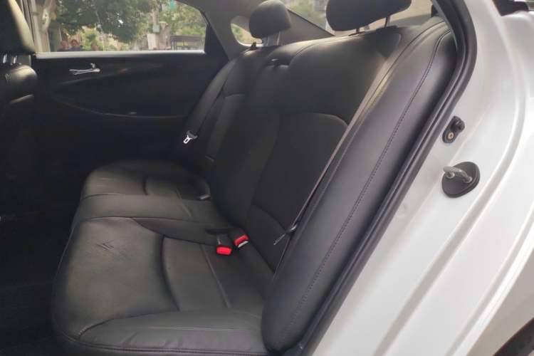 Used Hyundai Sonata 2013 2.4L Automatic Top-Grade Version China IV Standard Left Rear Seat