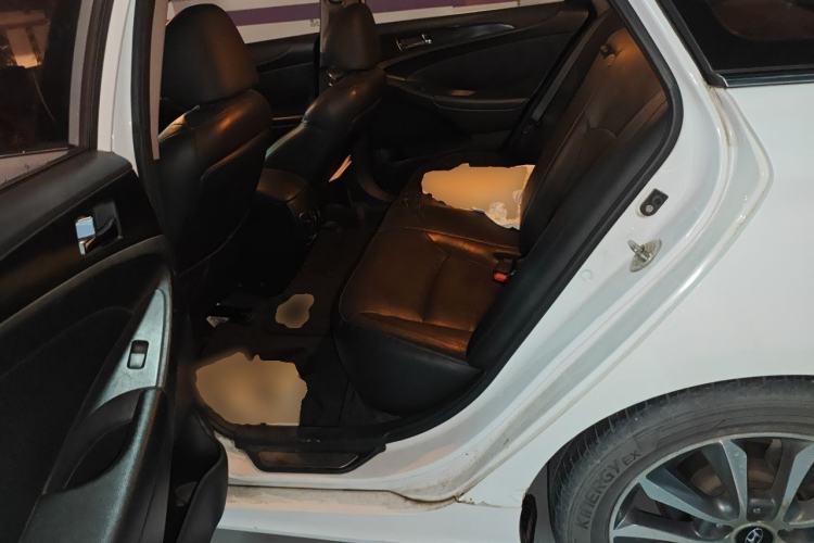 Used Hyundai Sonata 2013 2.4L Automatic Leading Edition China IV Standard Left Rear Seat