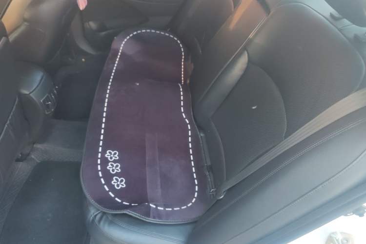 Used Hyundai Sonata 2013 2.4L Automatic Leading Edition China V Standard Left Rear Seat