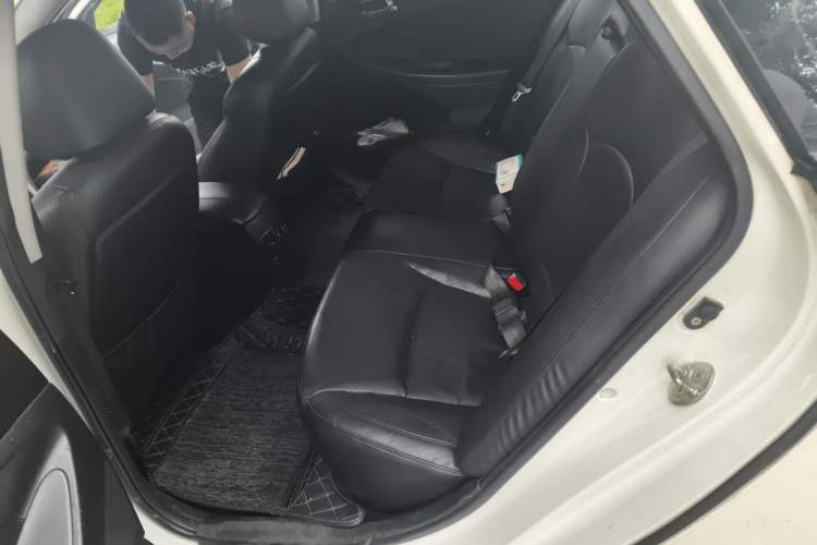 Used Hyundai Sonata 2013 2.0L Automatic Luxury Edition Left Rear Seat